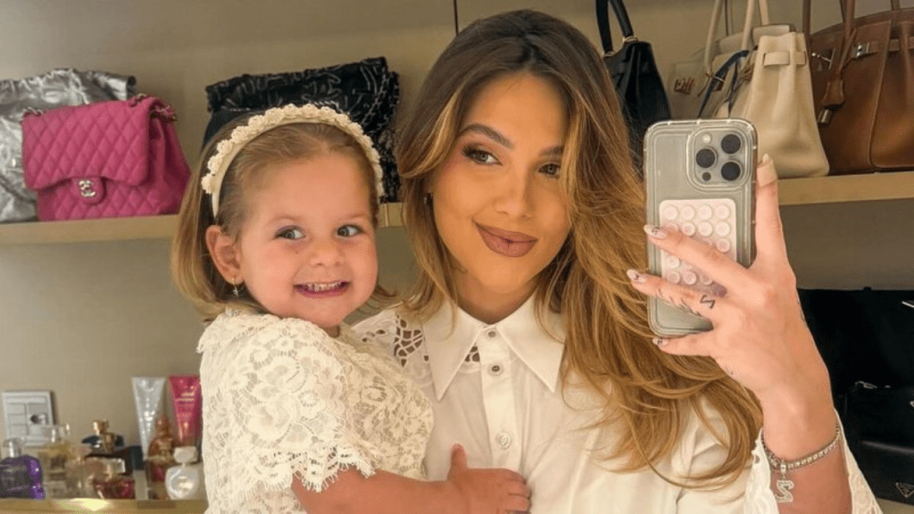 Virginia Fonseca compartilha mania fofa da filha caçula Maria&nbsp;Flor