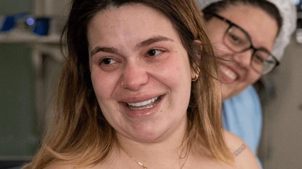 Viih Tube recebe alta após complicações no pós-parto e agradece ao apoio dos fãs e da equipe&nbsp;médica