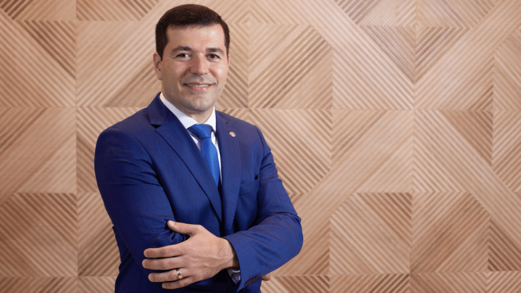 Rafael Lara evita confronto e foge de debate decisivo da OAB&nbsp;Goiás