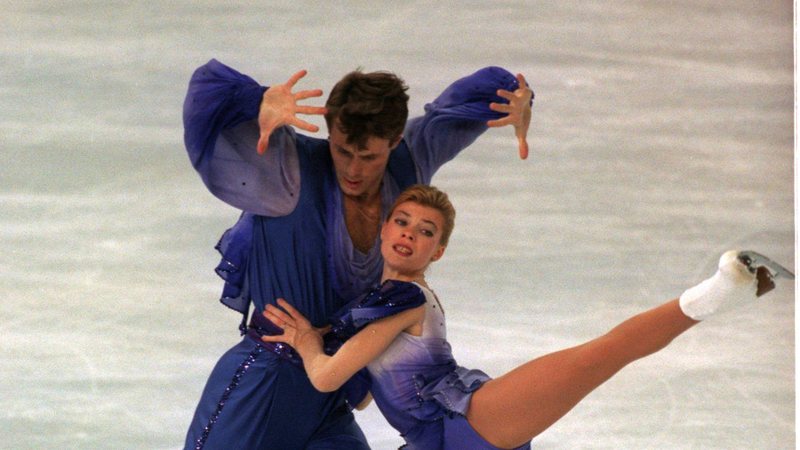 Colisão aérea em Washington D.C. mata atletas de patinação artística e deixa o mundo em&nbsp;luto