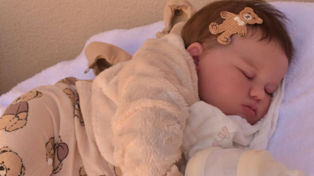 Deputado quer multar quem levar bebê reborn ao&nbsp;hospital