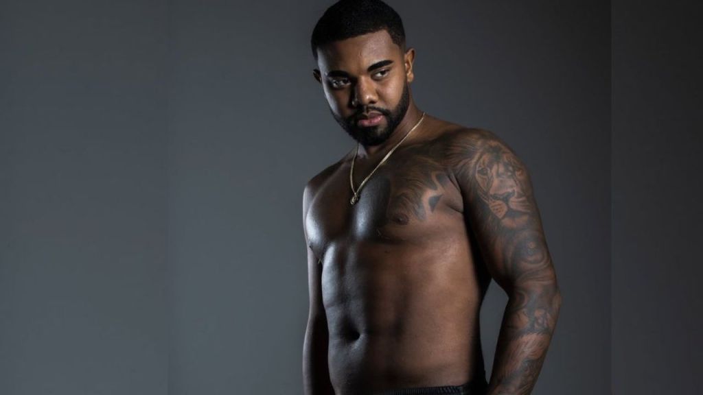 Davi Brito exibe novo visual após Lipo&nbsp;HD